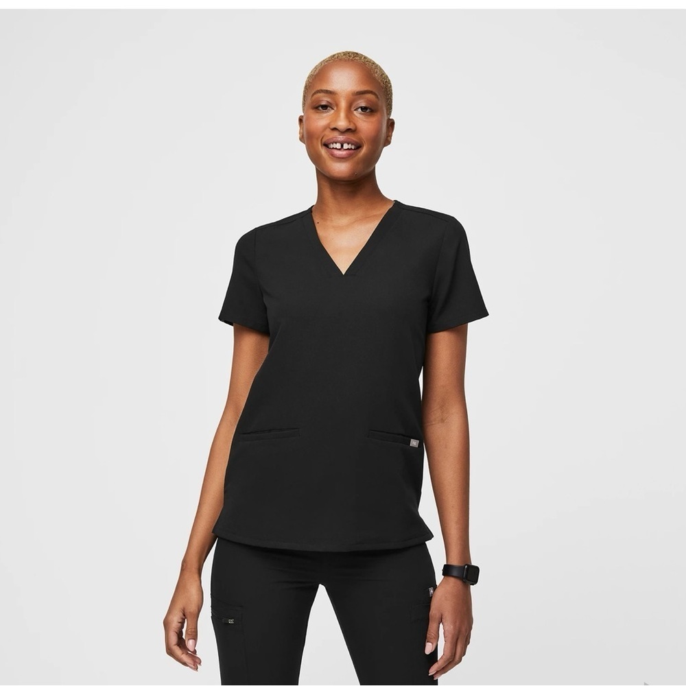Figs Casma Three-Pocket Scrub Top Black Size S PO1601